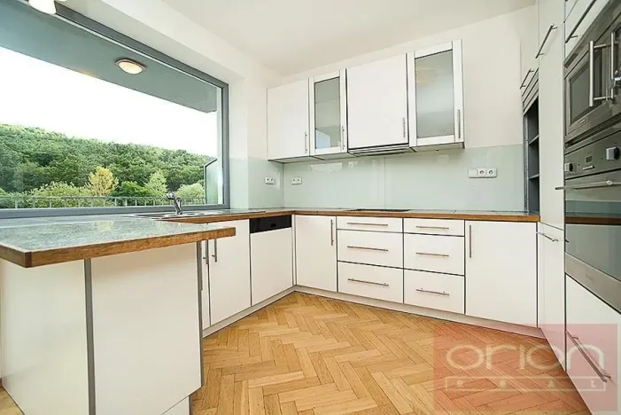 Pronájem rodinného domu, Praha - Nebušice, K vinicím, 230 m2