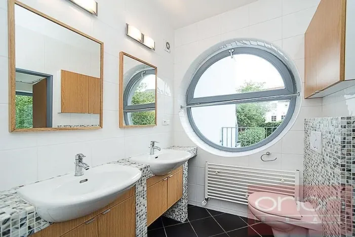 Pronájem rodinného domu, Praha - Nebušice, K vinicím, 230 m2
