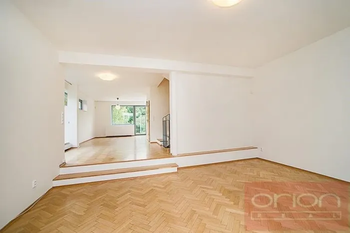 Pronájem rodinného domu, Praha - Nebušice, K vinicím, 230 m2