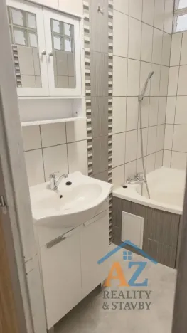 Pronájem bytu 2+1, Chomutov, Dřínovská, 61 m2