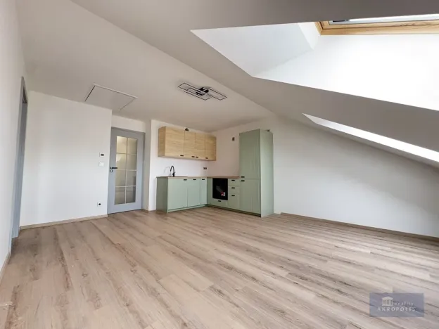 Pronájem bytu 2+kk, Praha - Libeň, Kotlaska, 52 m2