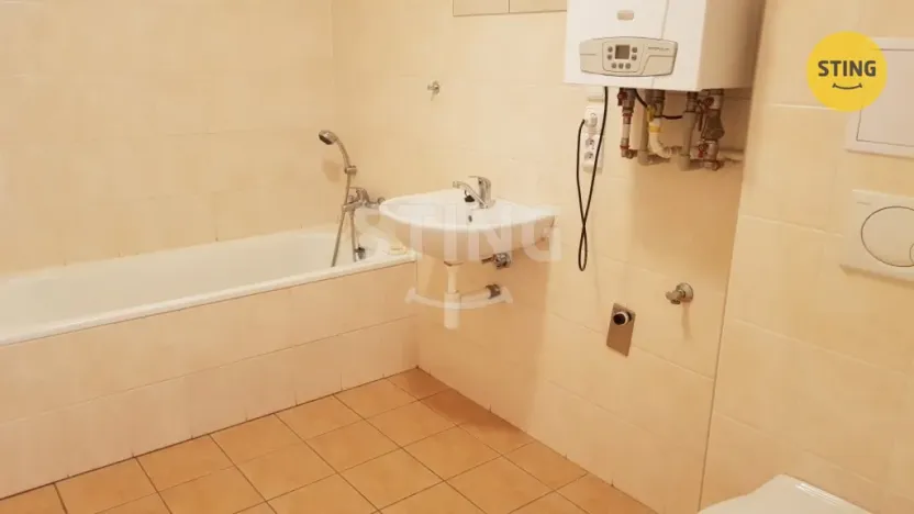 Pronájem bytu 2+kk, Opava, Tyršova, 61 m2