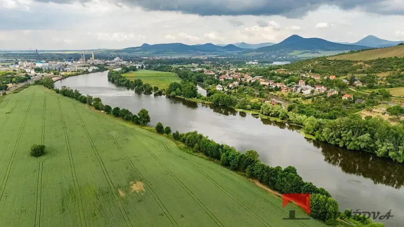 Prodej pozemku pro bydlení, Žalhostice, 2627 m2