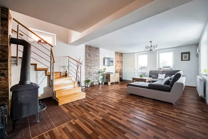 Prodej rodinného domu, Třebnouševes, 400 m2