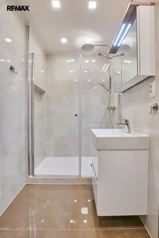 Pronájem bytu 2+1, Praha - Vršovice, Amurská, 73 m2