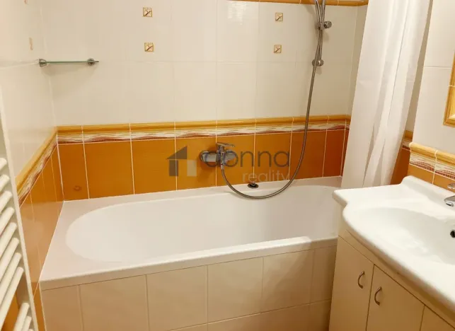 Pronájem bytu 4+1, Praha, Flájská, 92 m2