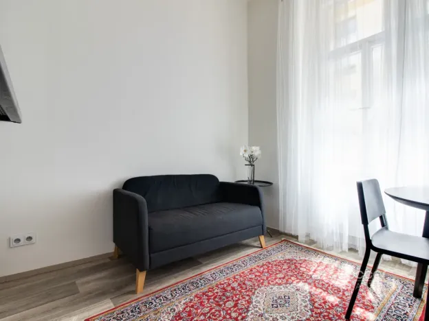 Pronájem bytu 2+kk, Praha - Nusle, Mojmírova, 36 m2