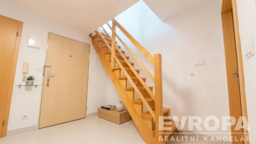 Prodej bytu 3+kk, Praha - Dolní Počernice, Národních hrdinů, 80 m2