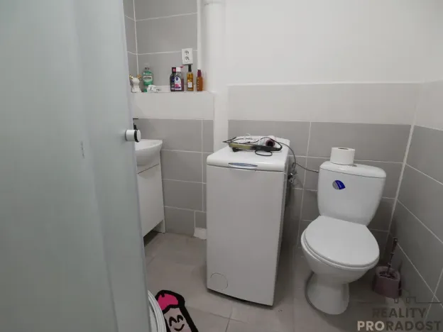 Pronájem bytu 1+kk, Hradec Králové, Malé náměstí, 42 m2