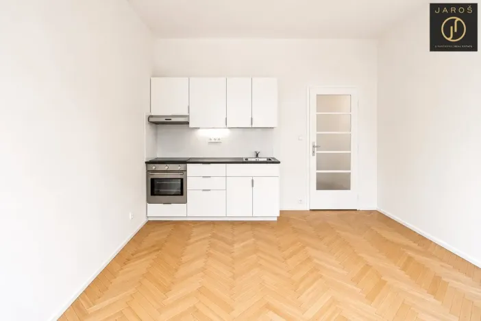 Pronájem bytu 1+kk, Praha - Košíře, Vrchlického, 26 m2