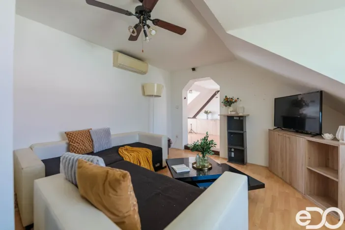 Prodej rodinného domu, Sezemice - Veská, 163 m2