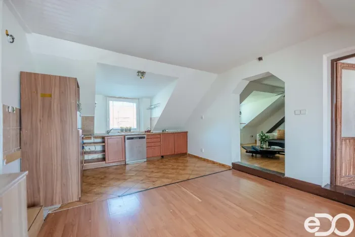 Prodej rodinného domu, Sezemice - Veská, 163 m2