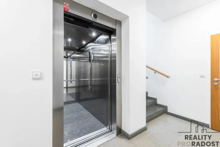 Prodej bytu 1+kk, Praha, Kališnická, 34 m2