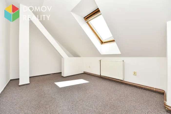 Pronájem bytu 2+kk, Jince, Slavíkova, 39 m2
