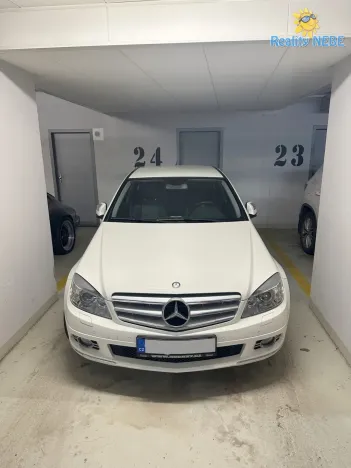 Pronájem garážového stání, Praha - Braník, Na Zemance, 16 m2