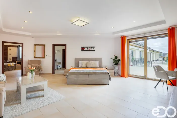 Prodej rodinného domu, Květov, 410 m2