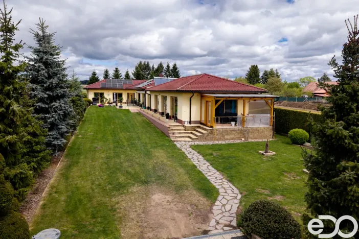 Prodej rodinného domu, Květov, 410 m2