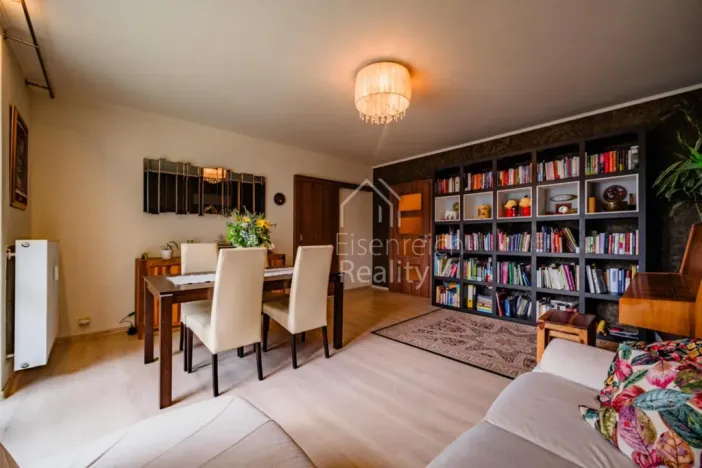 Prodej bytu 3+1, Čestice, 72 m2