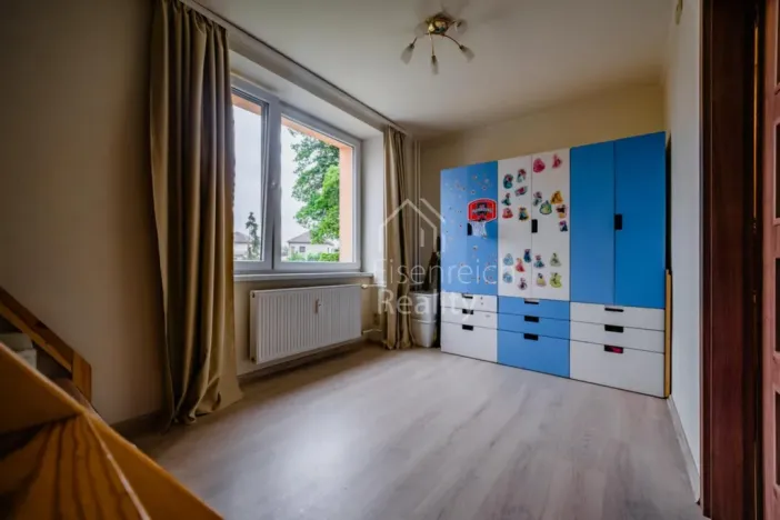Prodej bytu 3+1, Čestice, 72 m2