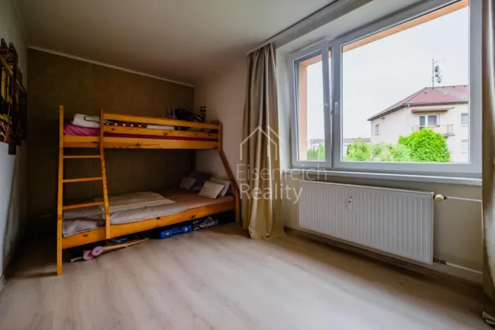 Prodej bytu 3+1, Čestice, 72 m2