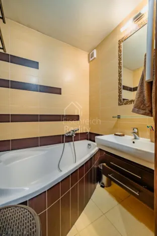 Prodej bytu 3+1, Čestice, 72 m2