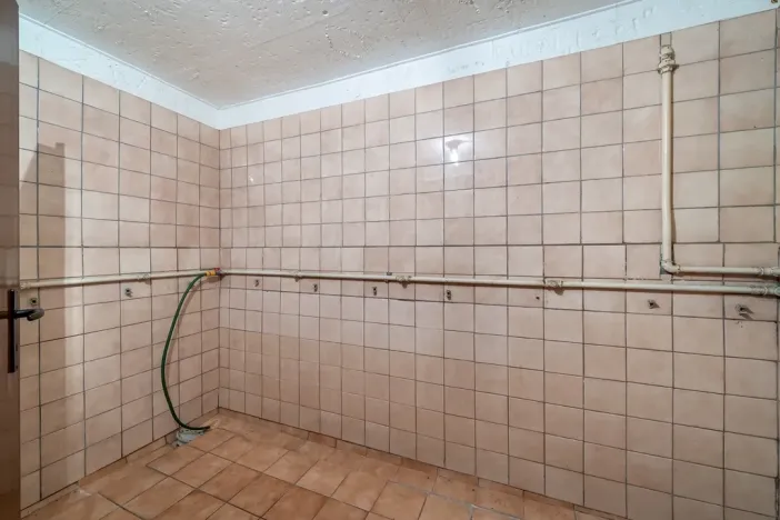 Prodej obchodního prostoru, Kroměříž - Těšnovice, 214 m2