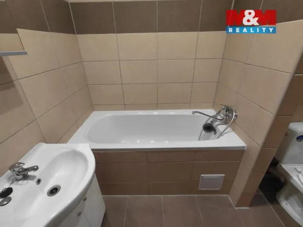 Pronájem bytu 2+1, Ústí nad Labem - Střekov, Kozinova, 52 m2