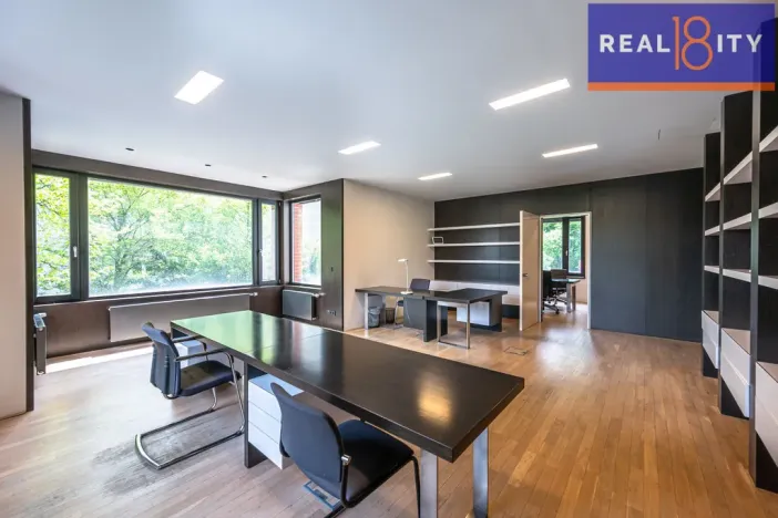 Pronájem vily, Praha, 400 m2