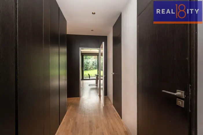 Pronájem vily, Praha, 400 m2