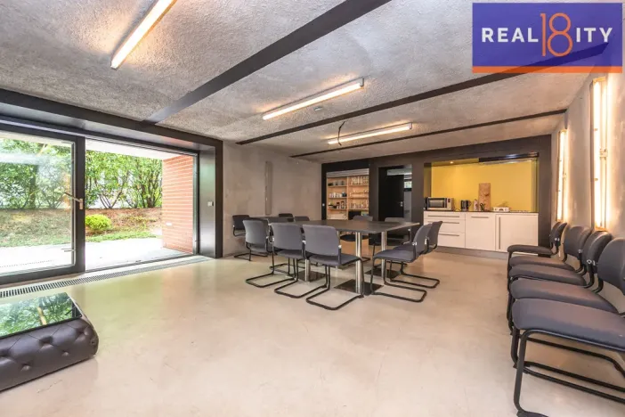 Pronájem vily, Praha, 400 m2
