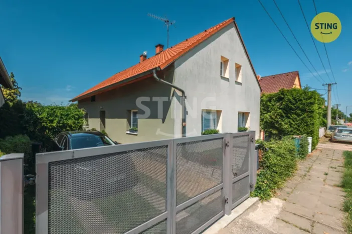 Prodej rodinného domu, Staré Jesenčany, 150 m2