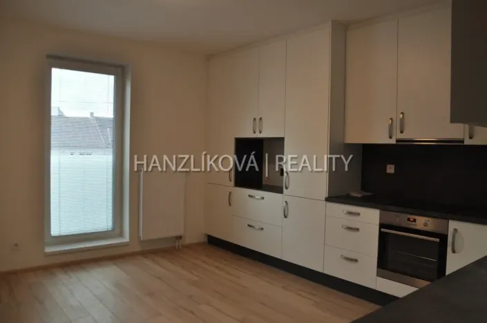 Pronájem bytu 1+kk, České Budějovice - České Budějovice 7, Šumavská, 29 m2