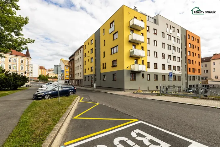 Prodej bytu 1+kk, Cheb, Dukelská, 44 m2
