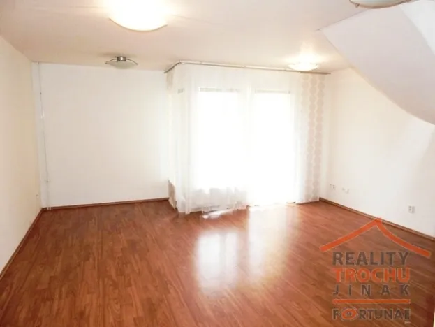 Pronájem rodinného domu, Hradec Králové, U Svodnice, 85 m2
