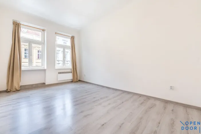Pronájem bytu 1+1, Praha - Žižkov, Husitská, 28 m2