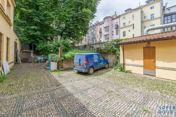 Pronájem bytu 1+1, Praha - Žižkov, Husitská, 28 m2