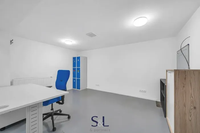 Pronájem obchodního prostoru, Liberec, nám. Sokolovské, 214 m2