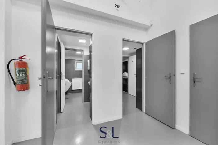 Pronájem obchodního prostoru, Liberec, nám. Sokolovské, 214 m2