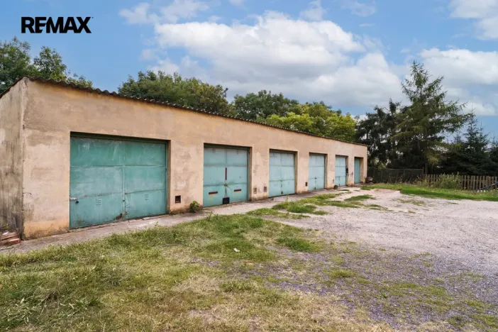 Prodej komerční nemovitosti, Měcholupy, 130 m2