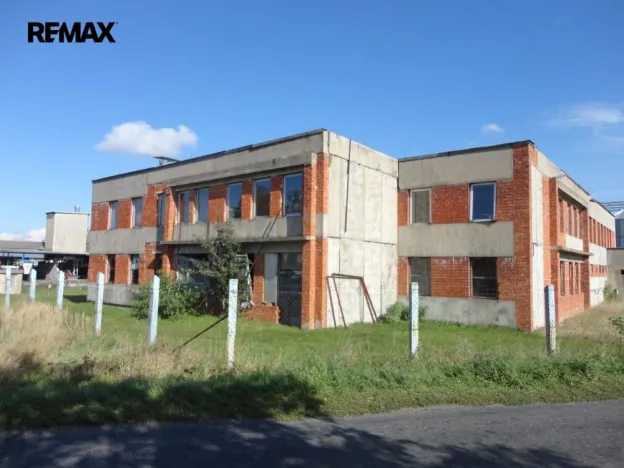 Prodej obchodního prostoru, Oskořínek, Chlebská, 1600 m2