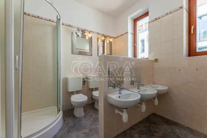 Pronájem komerční nemovitosti, Praha - Kyje, Herdovská, 75 m2