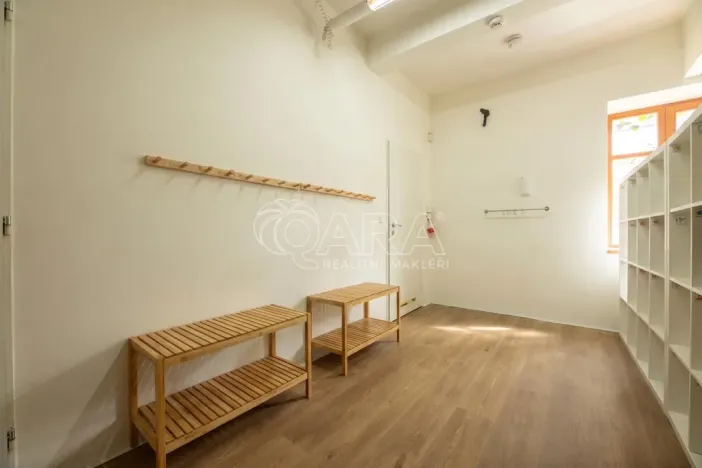 Pronájem komerční nemovitosti, Praha - Kyje, Herdovská, 75 m2