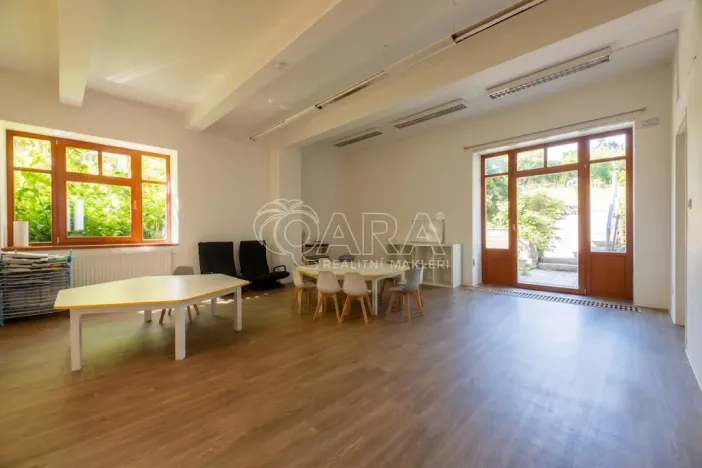Pronájem komerční nemovitosti, Praha - Kyje, Herdovská, 75 m2