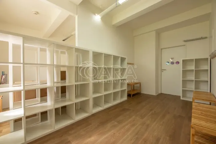 Pronájem komerční nemovitosti, Praha - Kyje, Herdovská, 75 m2
