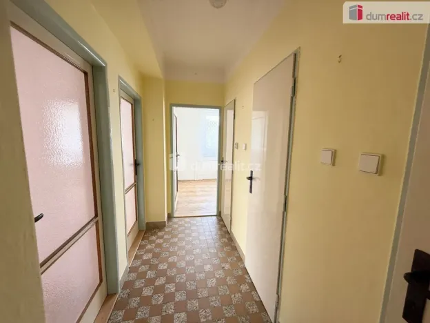 Prodej bytu 3+1, Frenštát pod Radhoštěm, Školská čtvrť, 64 m2