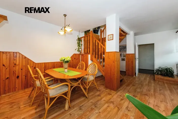 Prodej rodinného domu, Praha - Lipence, V roklích, 160 m2