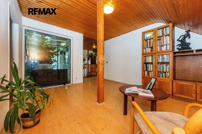 Prodej rodinného domu, Praha - Lipence, V roklích, 160 m2