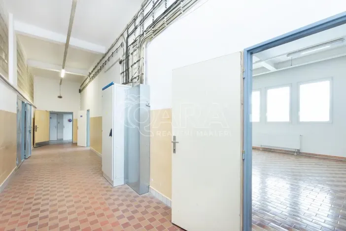 Pronájem skladu, Písek - Budějovické Předměstí, U Vodárny, 288 m2