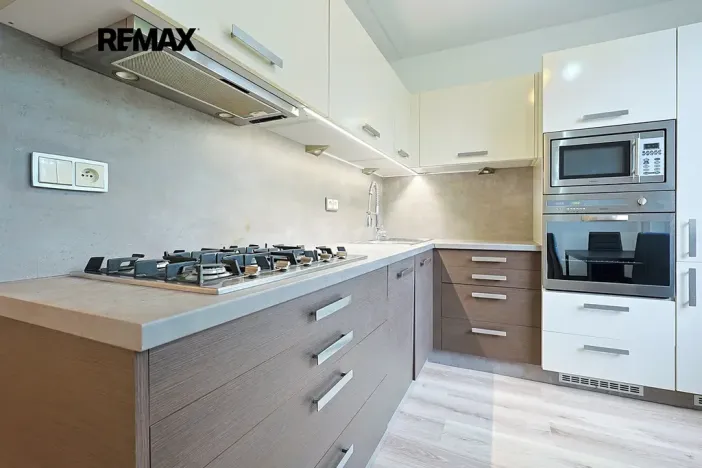 Pronájem bytu 2+1, Plzeň, Sokolovská, 62 m2