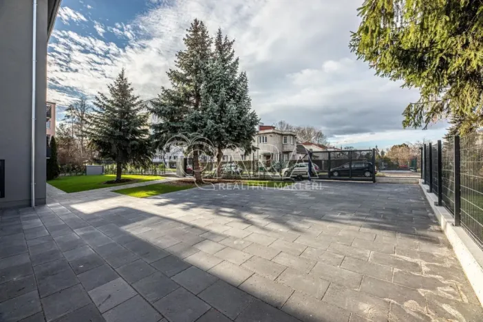 Pronájem bytu 4+kk, Praha - Strašnice, Květnická, 79 m2